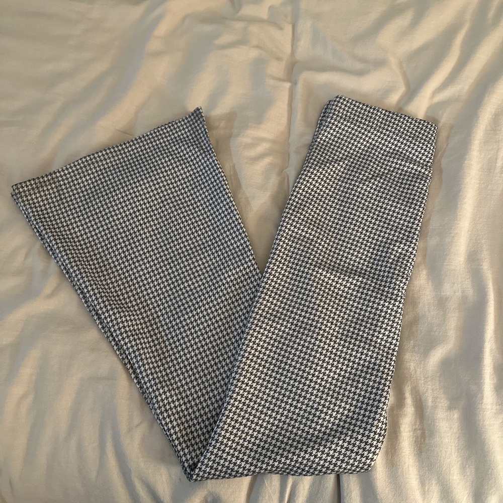 Trendy bell bottom / flare pants